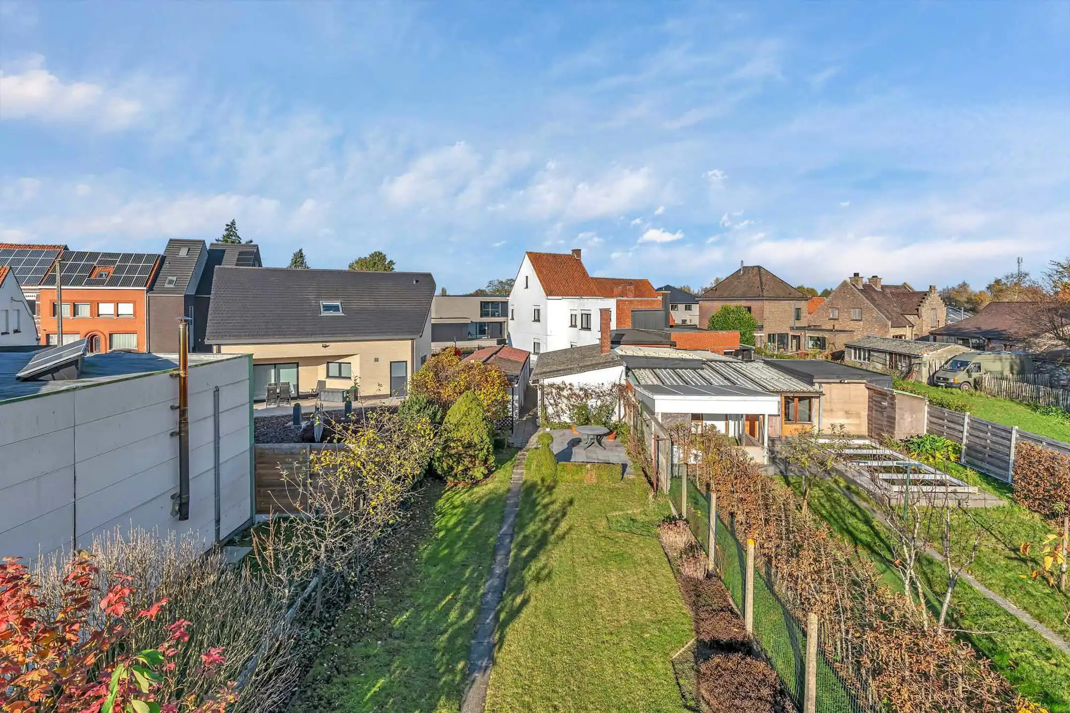 Te renoveren halfopen woning met losstaande garage en grote tuin  foto 16