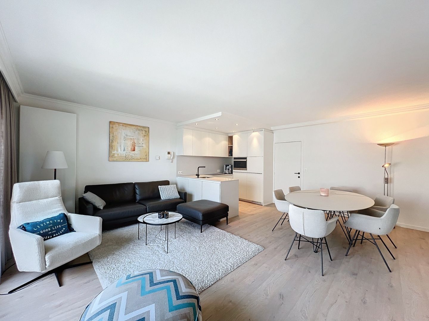 Centraal gelegen duplex-appartement met twee slaapkamers te Nieuwpoort foto 4