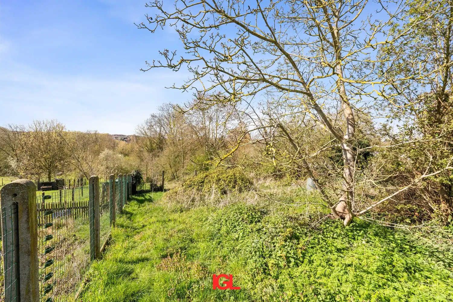 Te renoveren woning met grote tuin foto 19