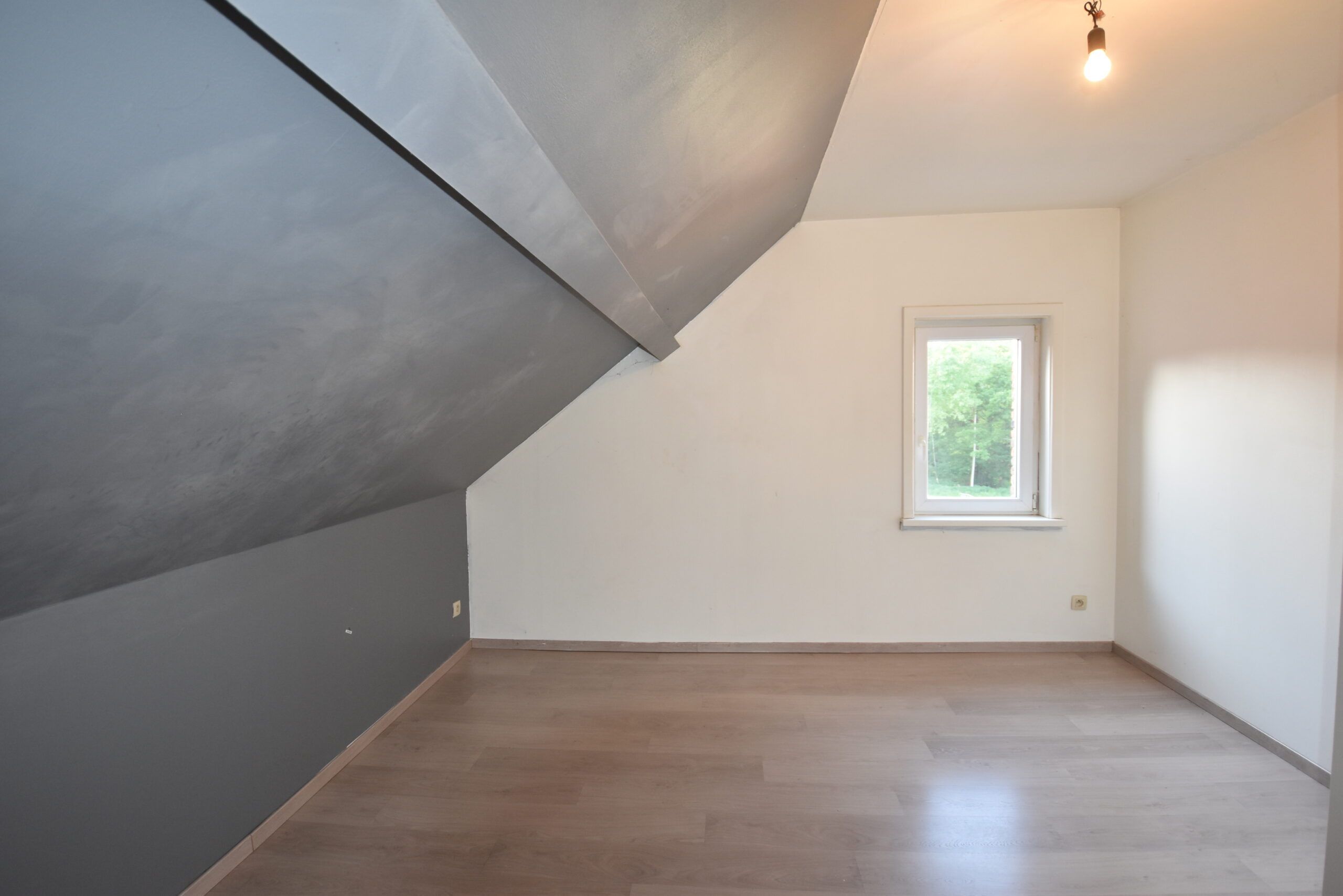 Gerenoveerde ruime woning met 3 slaapkamers foto 10