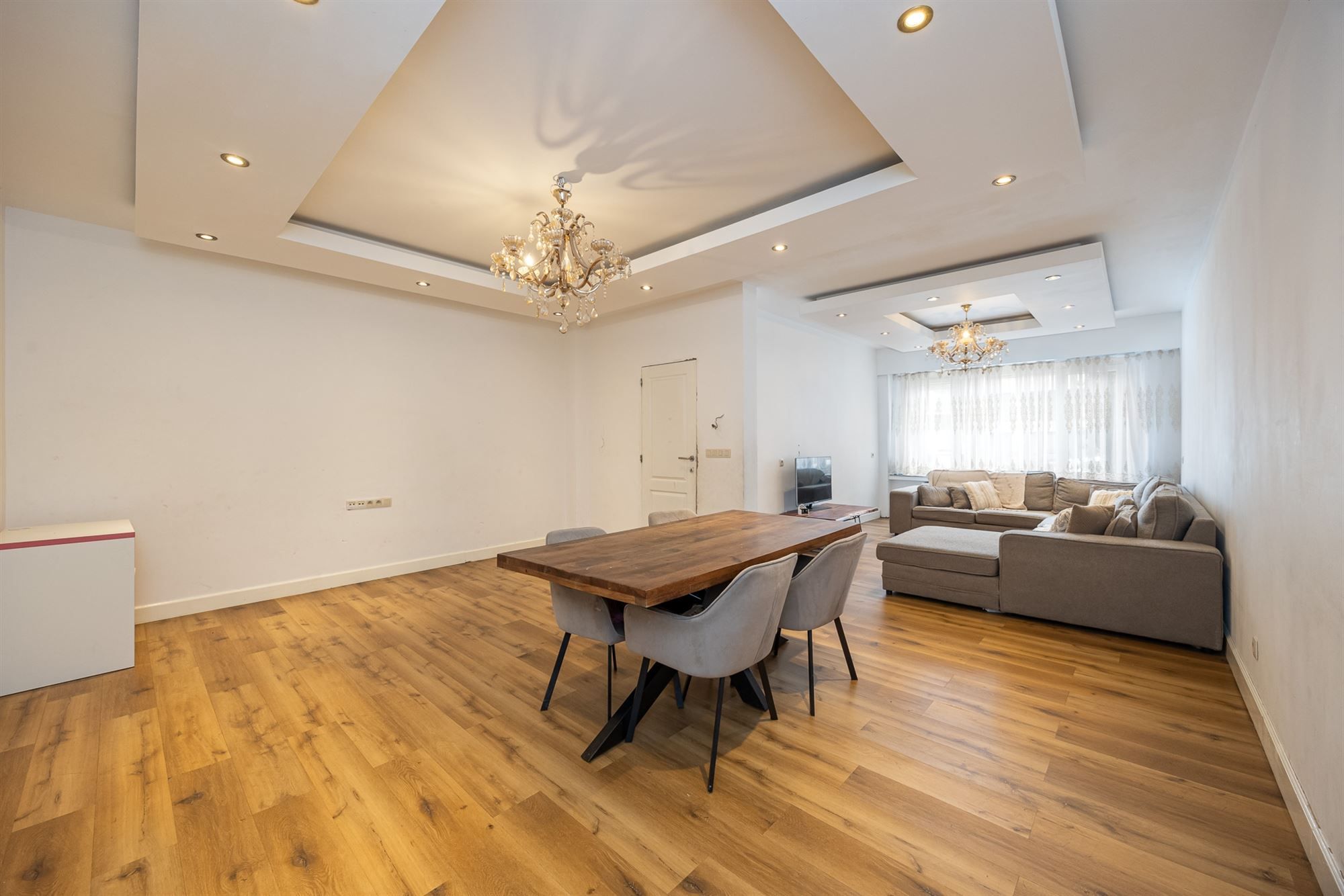 Ruime woning met 4 slpk en tuin in Wommelgem! foto 6