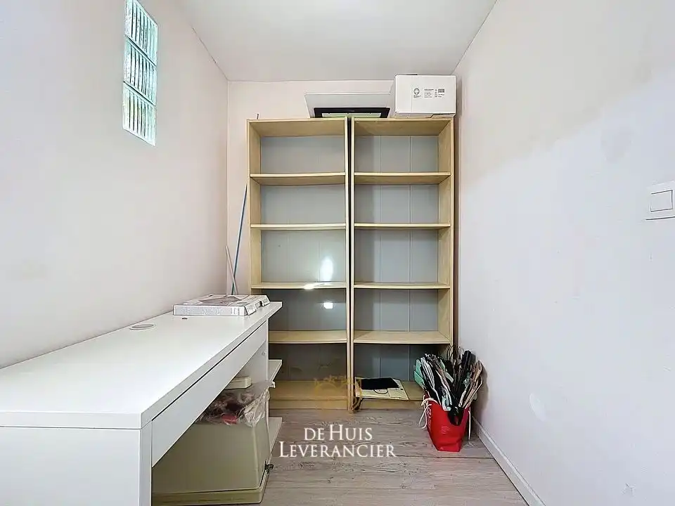 Ruimtelijke rijwoning met tuin en garage in de Altenawijk foto 35