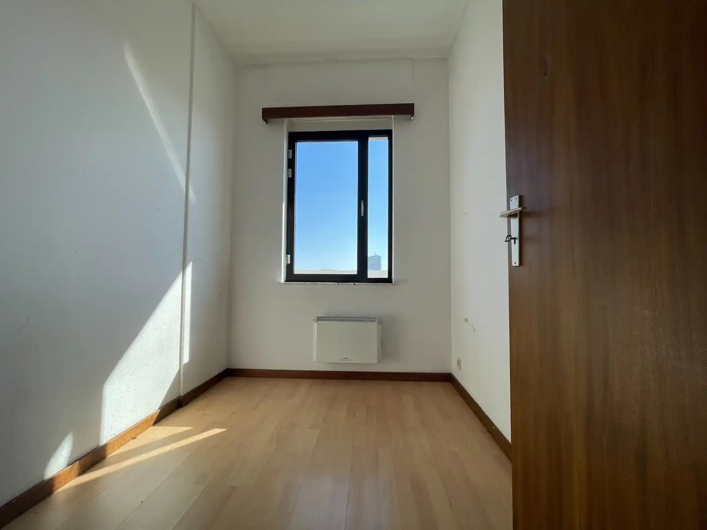 Instapklaar appartement rondom het centrum van Genk met 3 slaapkamers foto 4