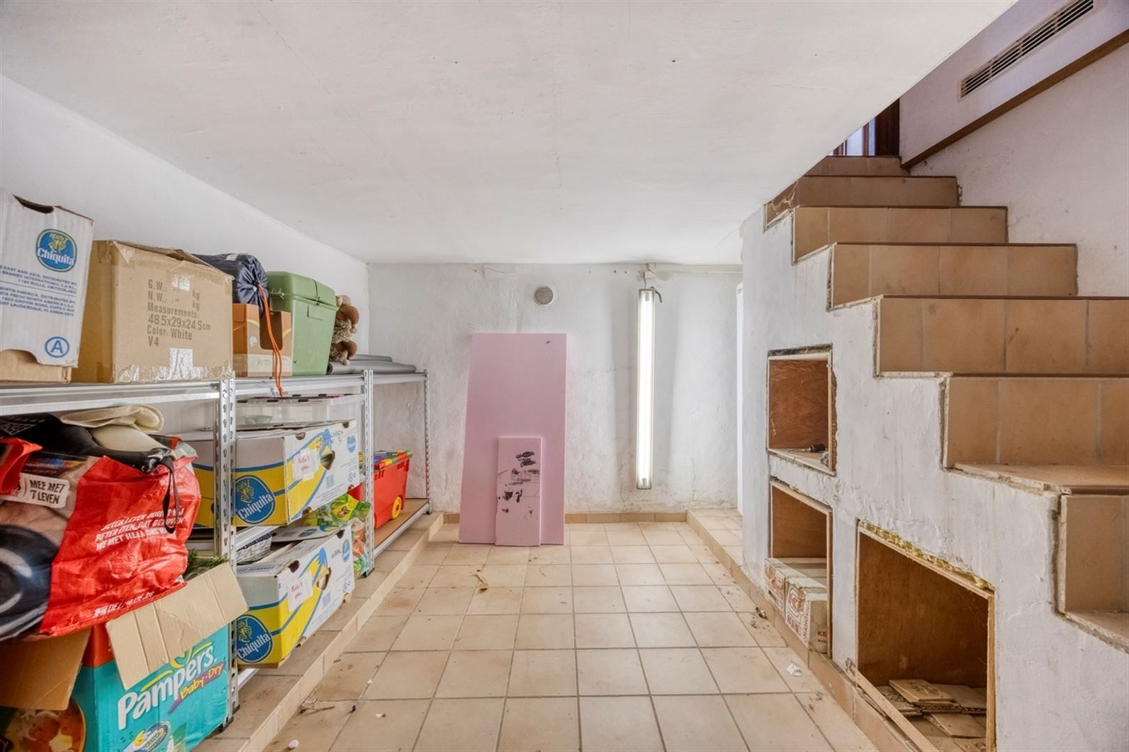 Ruime rijwoning met garage foto 21
