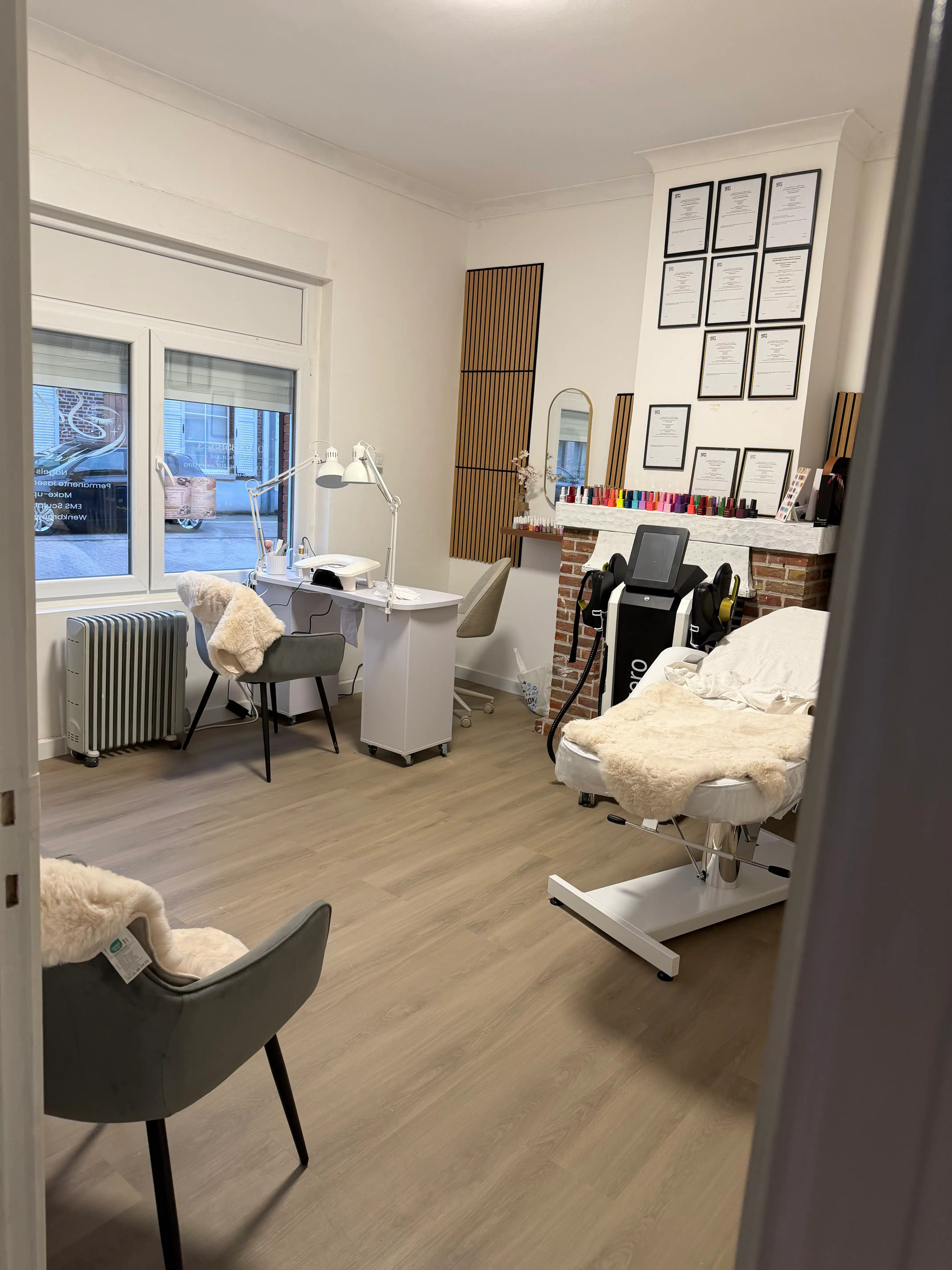 Gerenoveerde woning met 4 slaapkamers en praktijkruimte foto 7