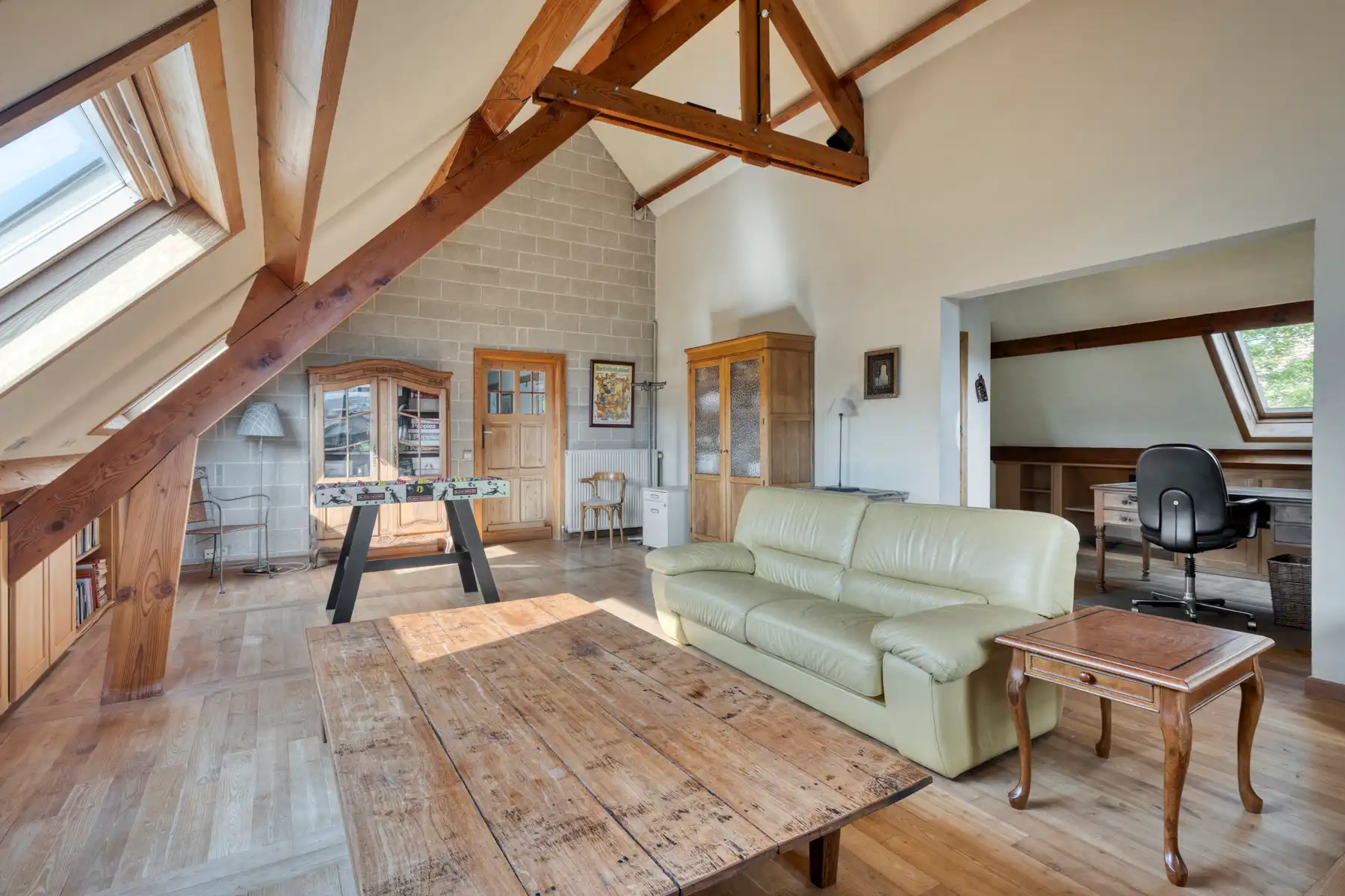 Ruime villa met praktijk! foto 13