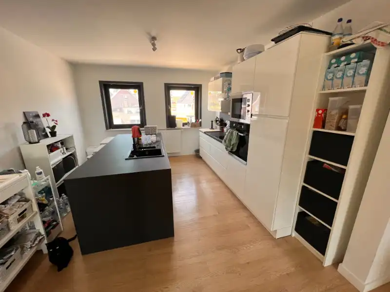 --- NIEUW --- Volledig vernieuwd (89m²) appartement met 2 grote slaapkamers, een&nbsp;terras en een gedeelde autostaanplaats. foto 5