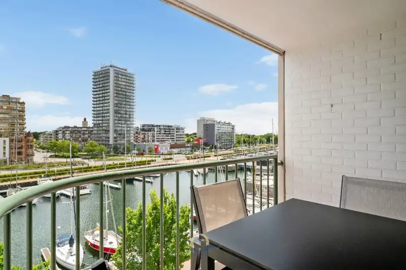 Res. Chateau Beaufort - Instapklaar 1-slaapkamerappartement + slaaphoek met panoramisch zicht op de jachthaven ! foto 6