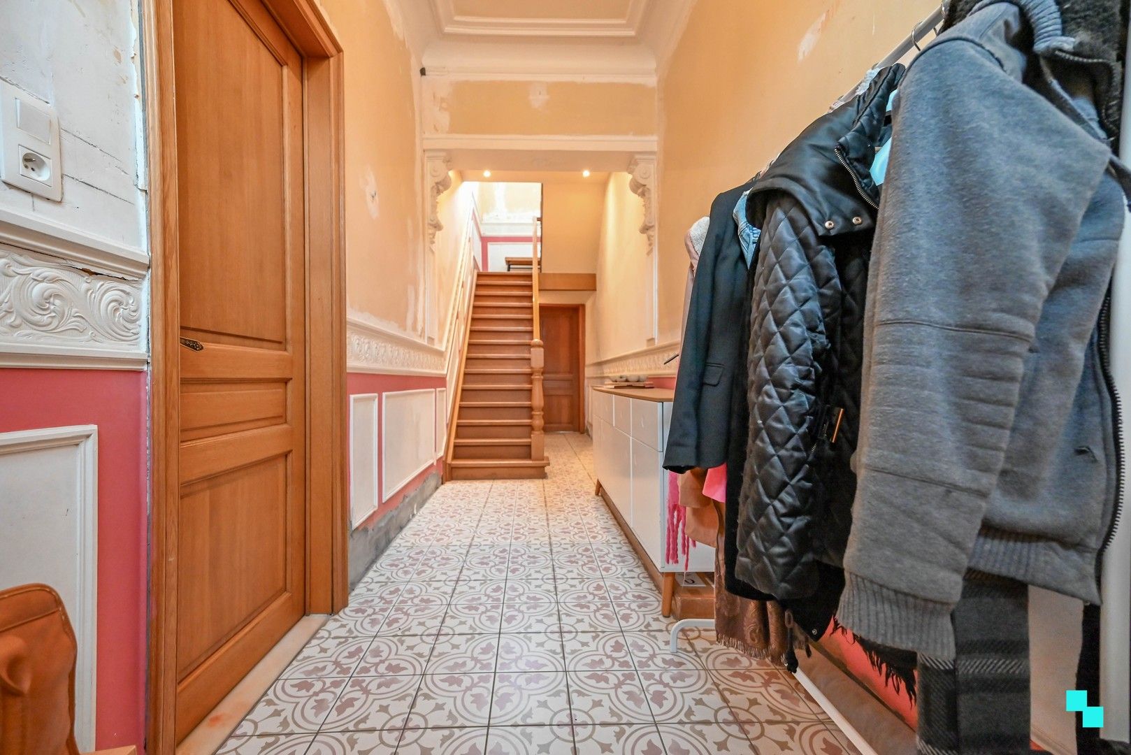 Ruime ééngezinswoning met drie slaapkamers nabij centrum Rumbeke foto 4