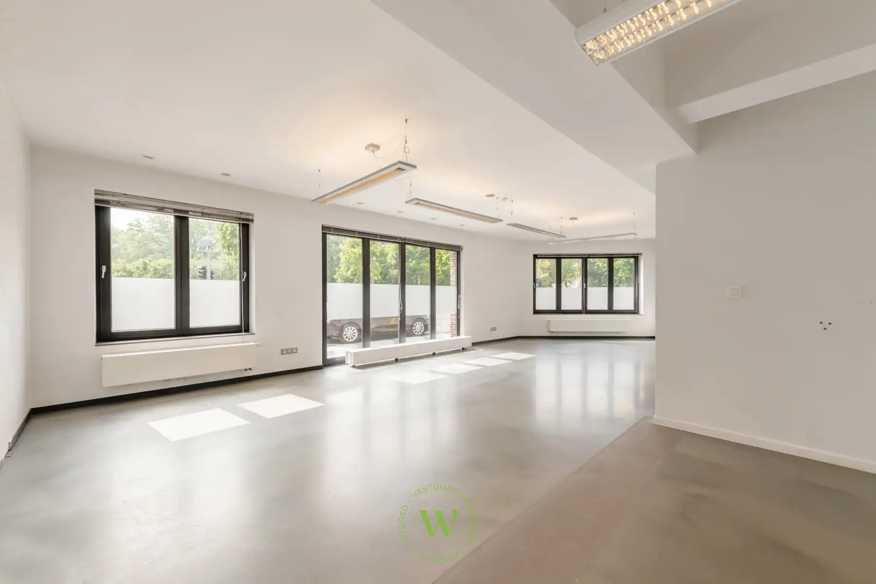 Strategische toplocatie voor uw onderneming. foto 13