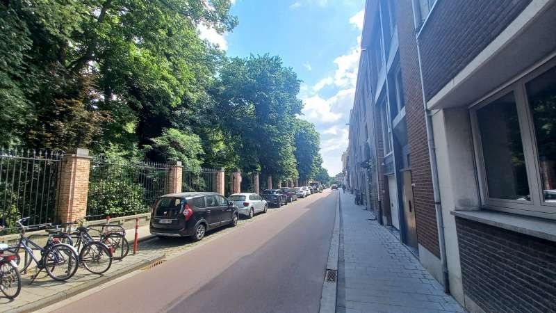 Ruim gerenoveerd appartement met zicht op de Kruidtuin – Leuven centrum foto 2