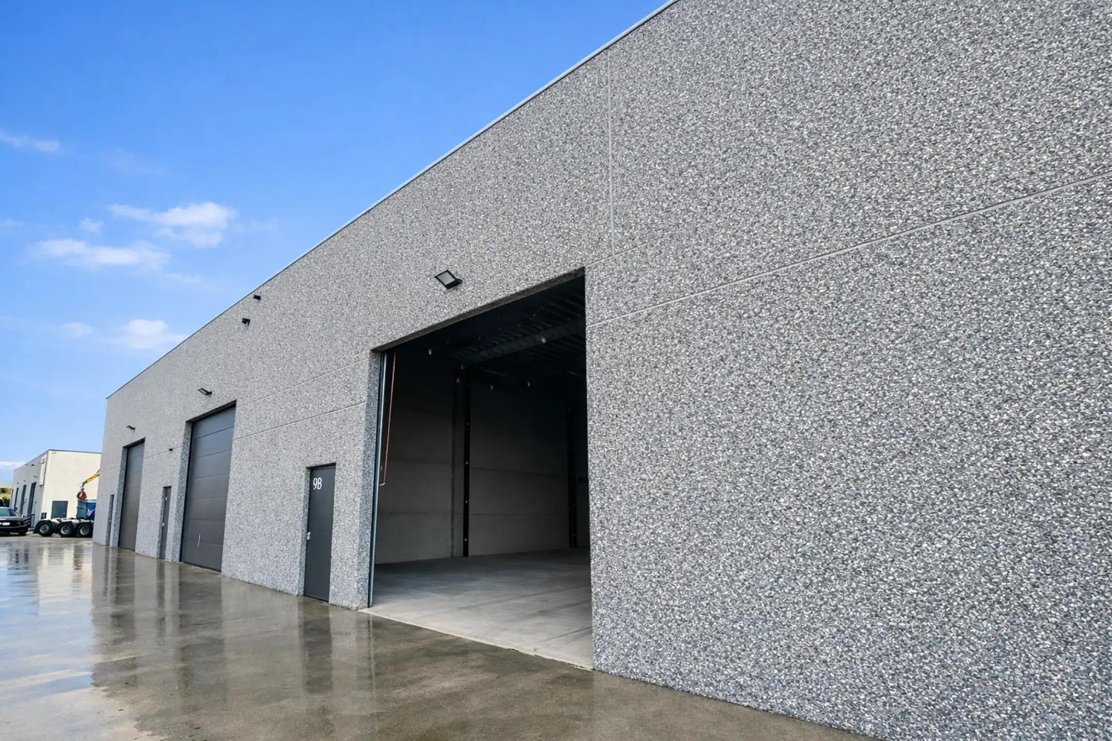 Recente KMO-unit te huur in Lokeren foto {{pictureIndex}}