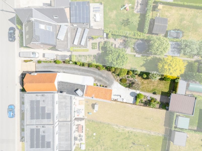 --- NIEUW --- Vlot bereikbare halfopen woning (170m²) met zonnegerichte tuin! foto 2