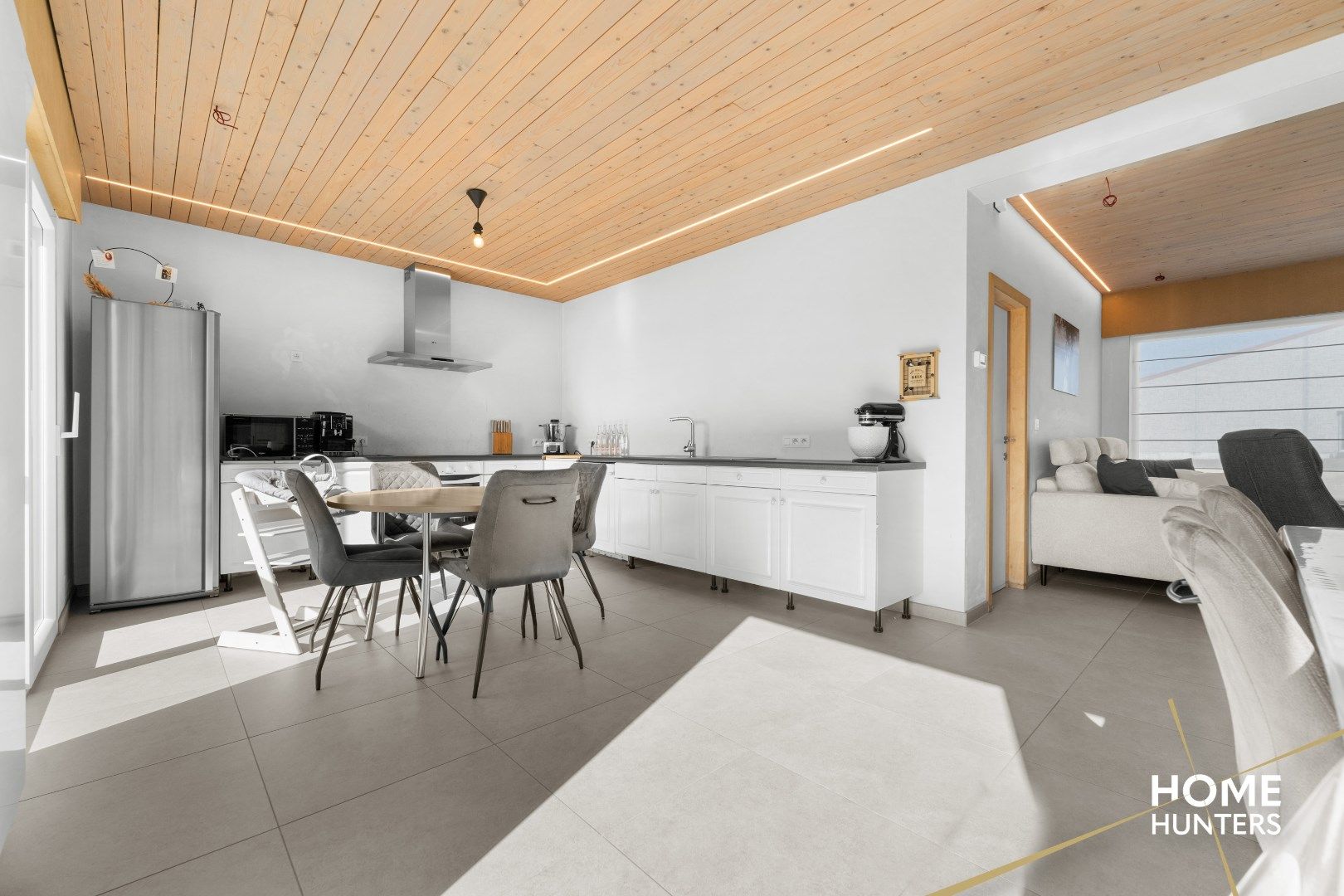 Gerenoveerde ruime woning in Langemark op een riant perceel van 2.694 m² – mét weids uitzicht op de velden foto 7