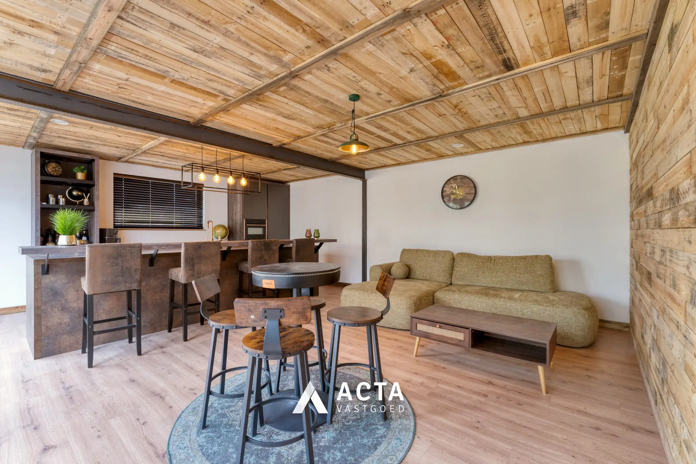 Gerenoveerde villa met vier slaapkamers in de Vicognewijk! foto 8