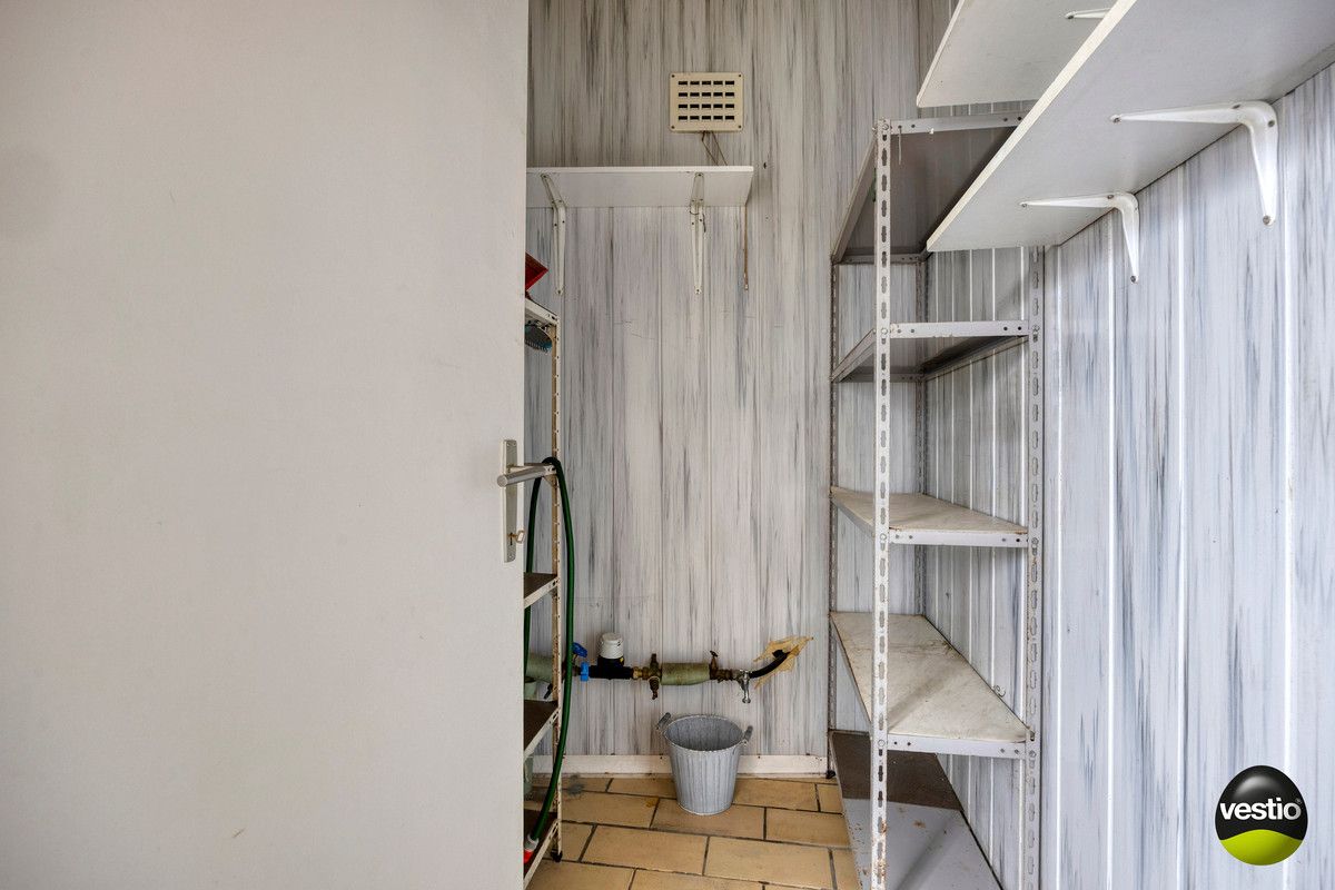 OP TE FRISSEN WONING MET 2 SLK OP 4A95CA IN DORPSKERN TE ZICHEN-ZUSSEN-BOLDER. foto 16