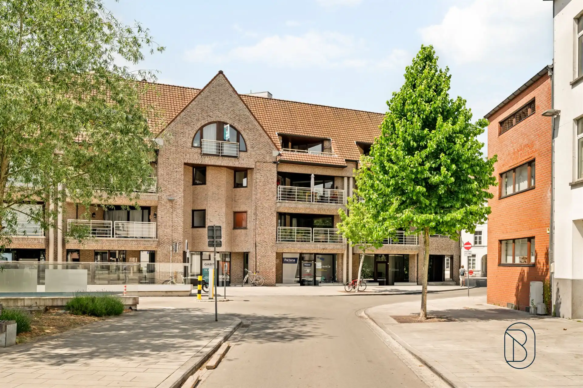 Topgelegen 2 SLK-appartement met veel potentieel foto {{pictureIndex}}