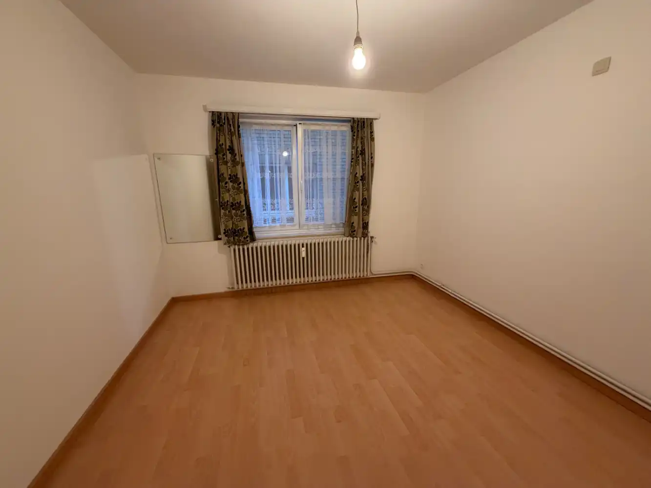 Instapklaar goed onderhouden appartement met één slaapkamer in het hartje van Blankenberge. Dichtbij het strand, het commercieel centrum en het openbaar vervoer. foto 10