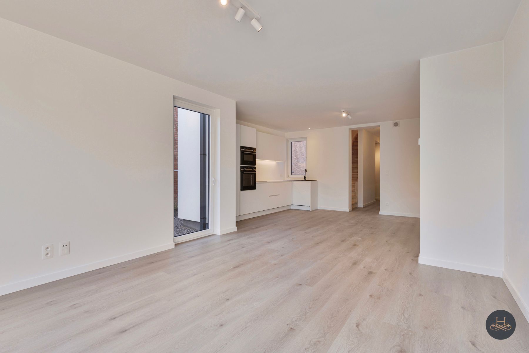 Instapklare woning met 3 ruime slaapkamers en 2 badkamers foto 8