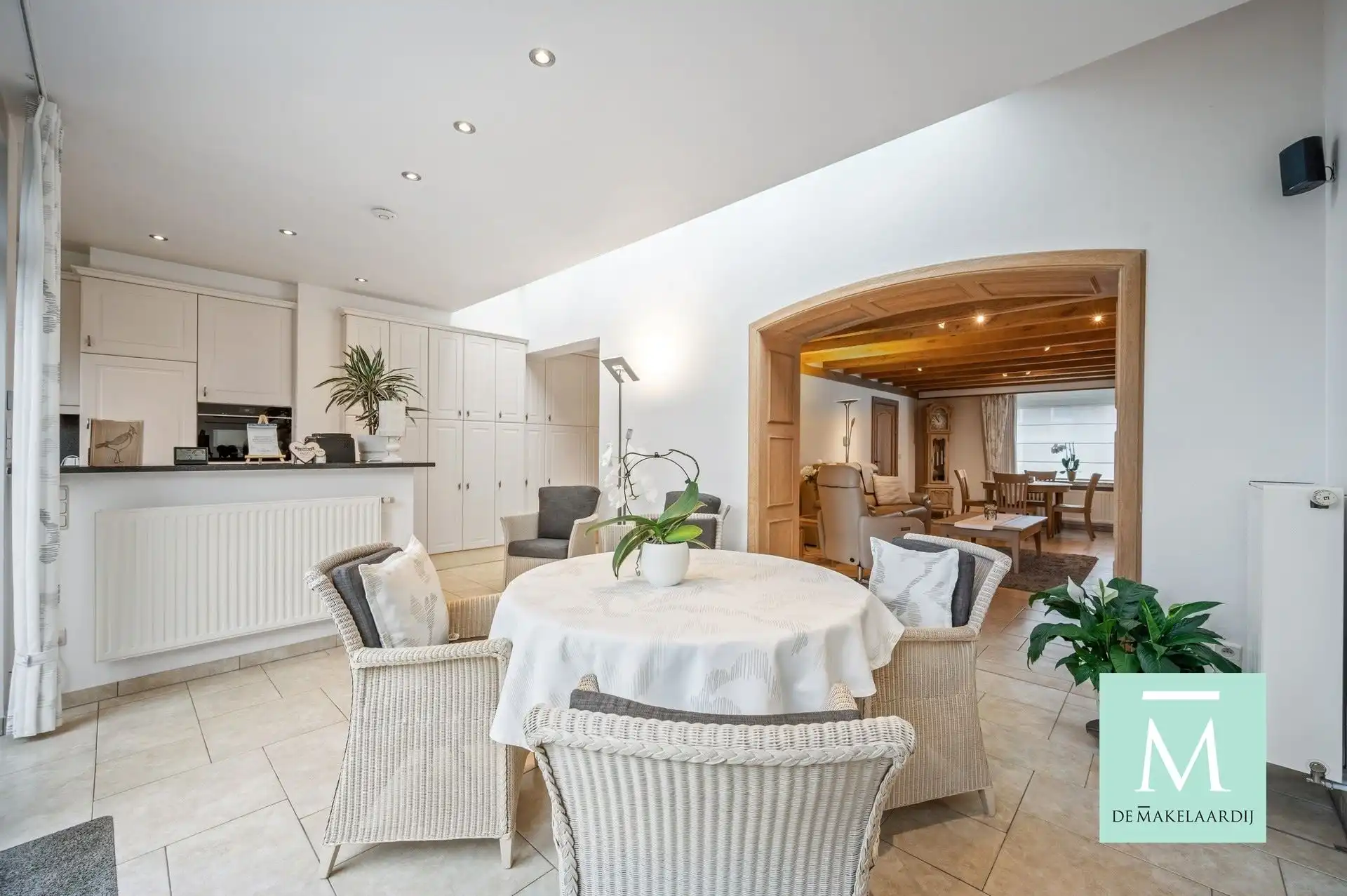 Volledig gerenoveerde woning met aangename tuin  foto 10