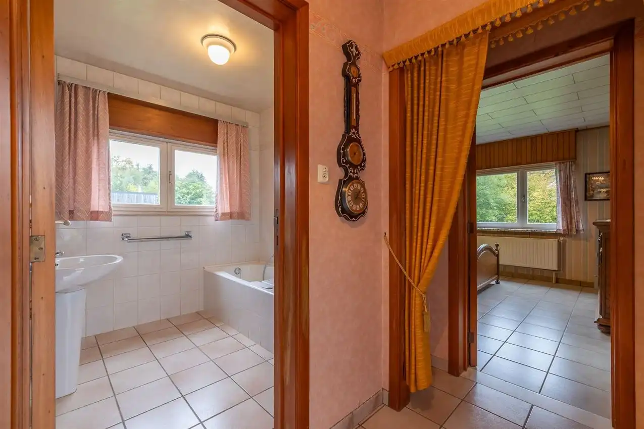 landelijk gelegen, maar nabij dorpskern, 4 slpkmrs foto 10