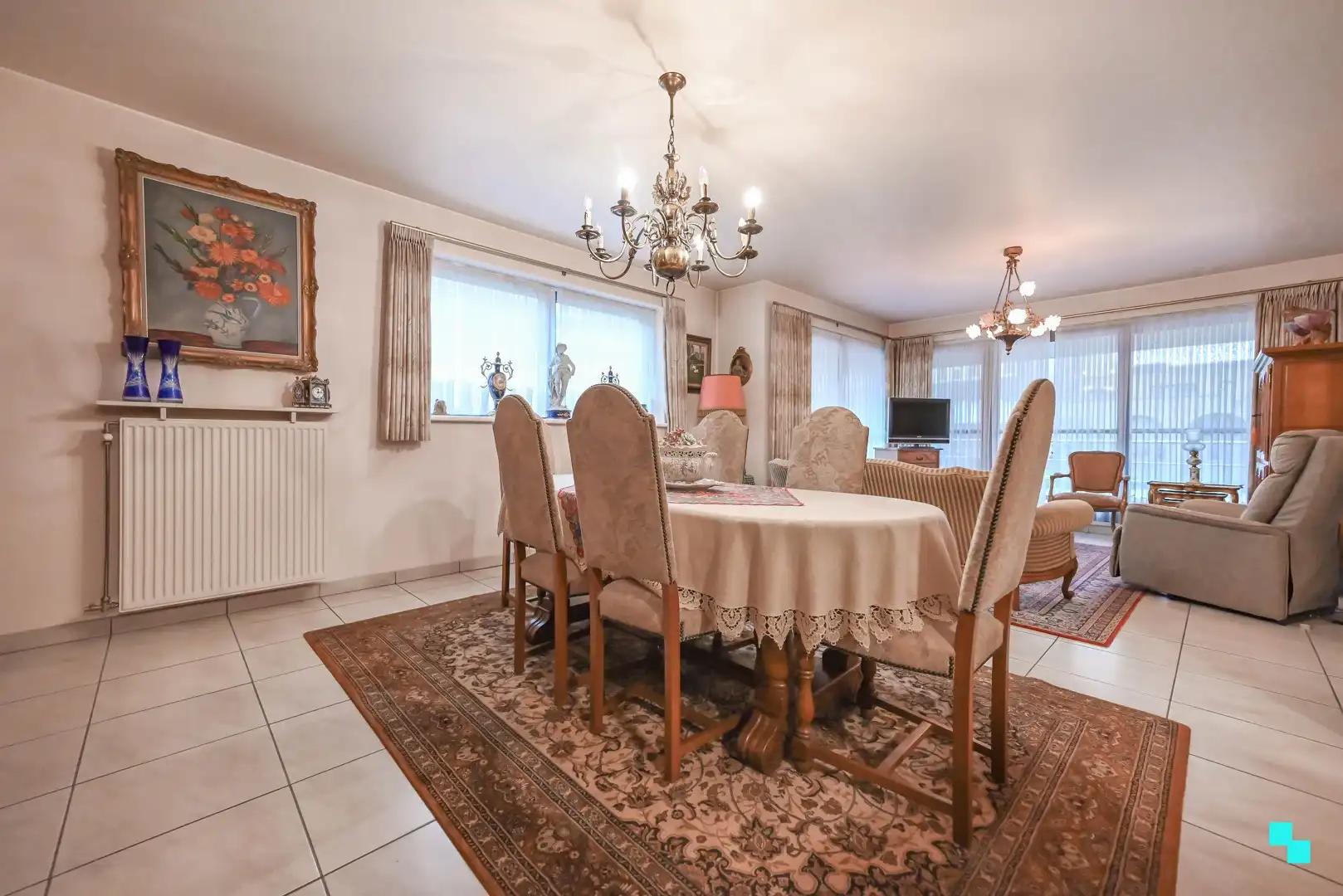 Ruim en instapklaar tweeslaapkamer appartement in hartje Izegem foto 9