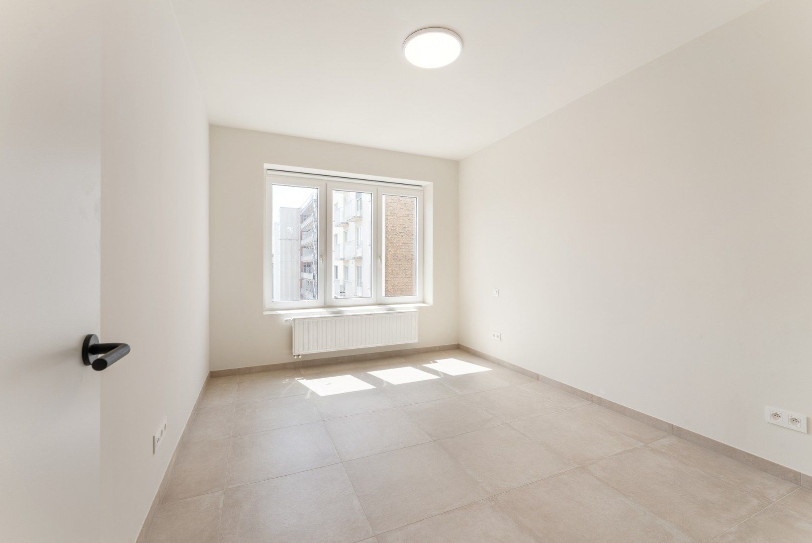 SCHITTEREND VERNIEUWD 2 SLPK APP MET ZIJDELINGS ZICHT OP ZEE foto 10