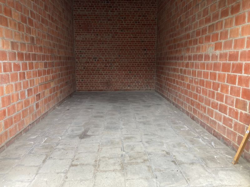Goed gelegen garage te koop foto 2