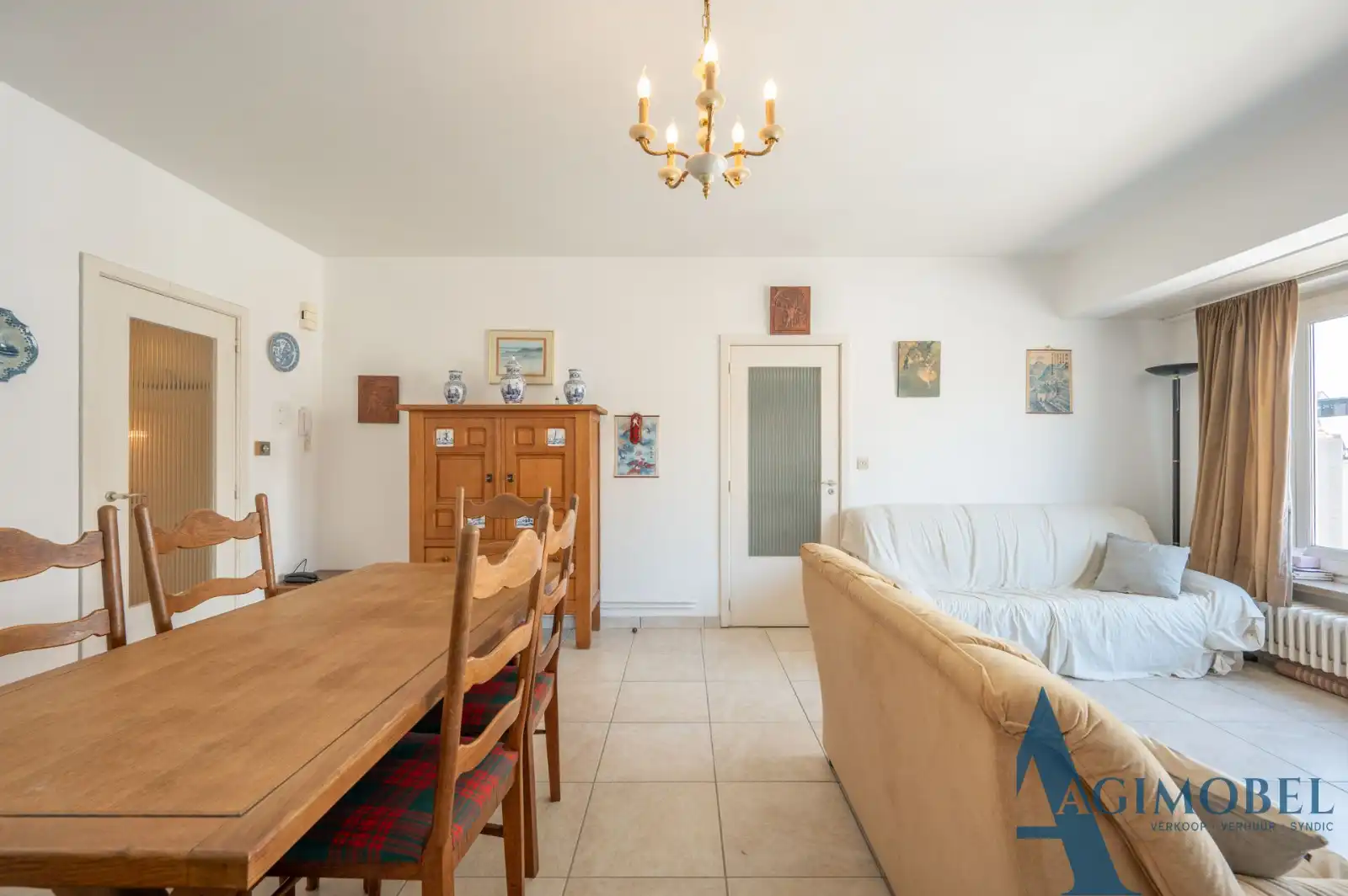 Compact 2-slaapkamerappartement met vleugje zij zeezicht, boordevol potentïeel en mogelijkheid tot aankoop garage in de directe omgeving . foto 4