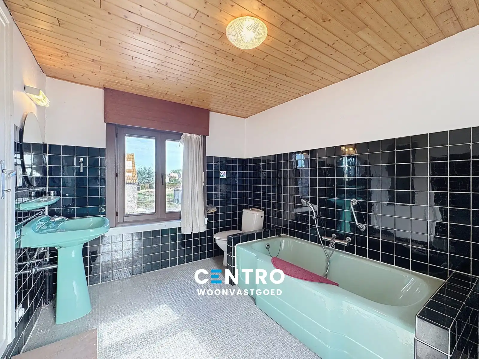 Te renoveren hoeve op circa 1 ha op GOEDE ligging! foto 21