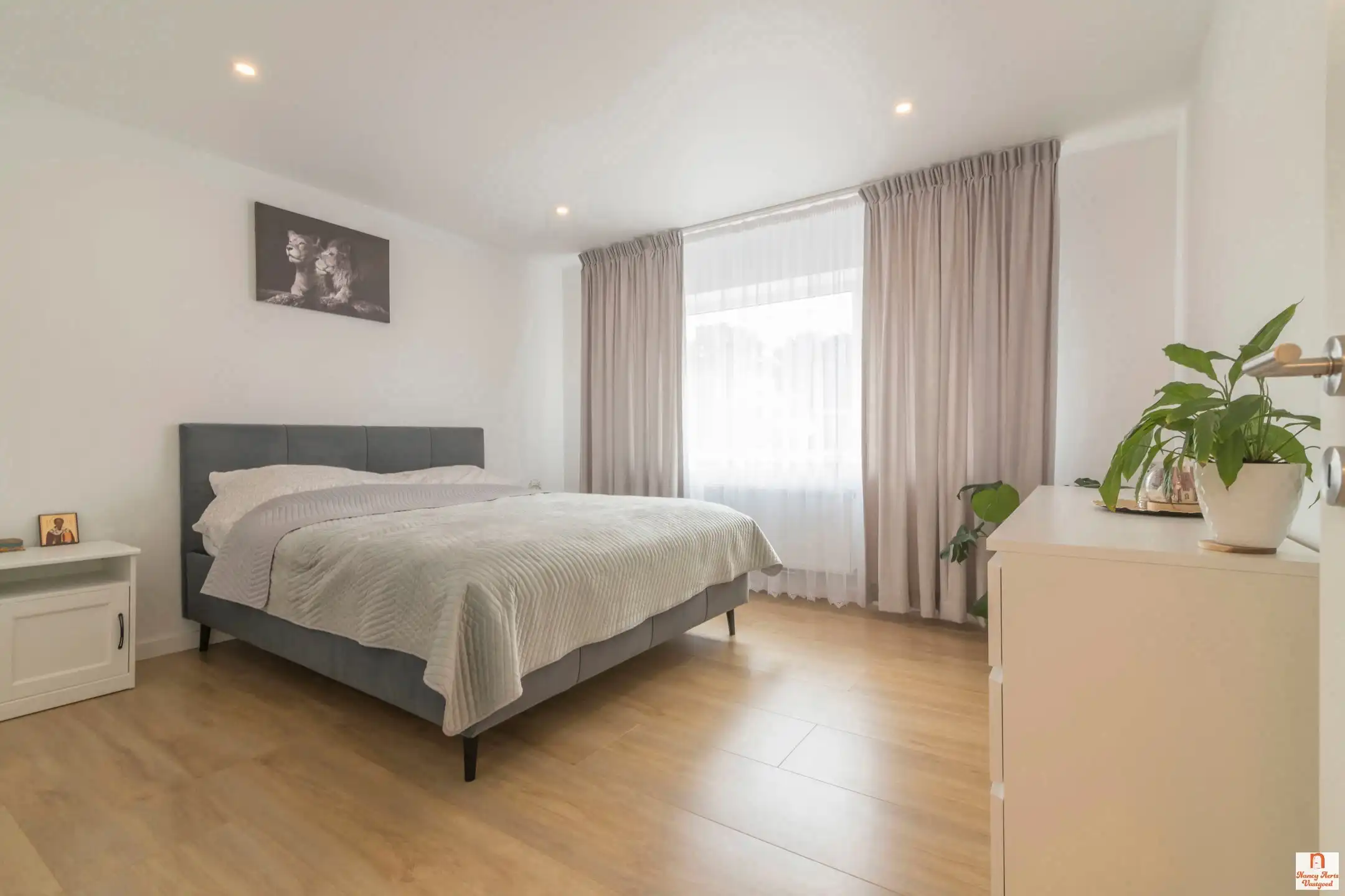 Ruime, vernieuwde woning met terras en tuin in Koersel foto 19