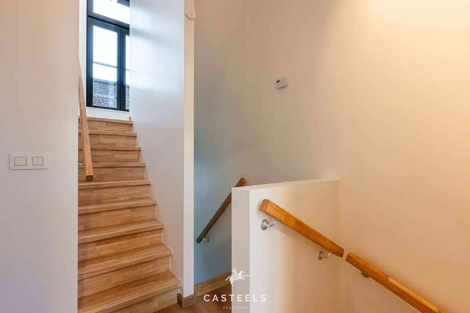 Recent gerenoveerde woning met 5 slpk, koer en terras te Gent foto 13