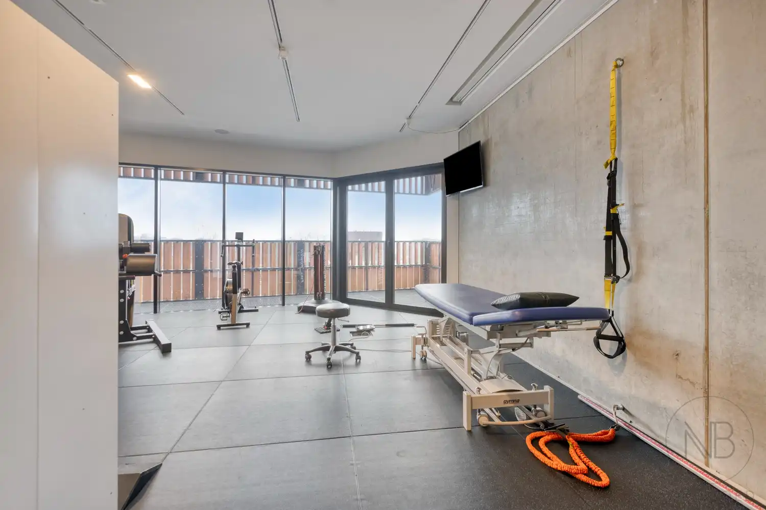 Instapklaar bedrijfsruimte van ca. 420 m² in het Botta-gebouw foto 9