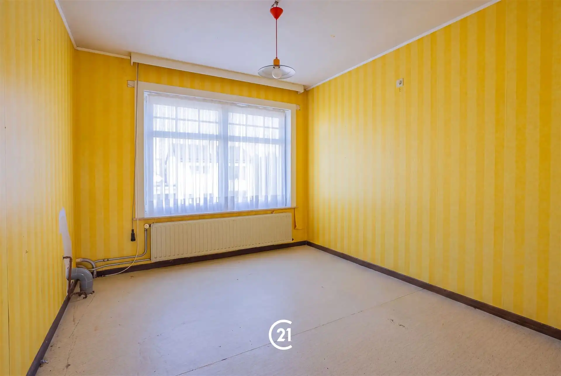 Ruime, op te frissen gezinswoning foto 10
