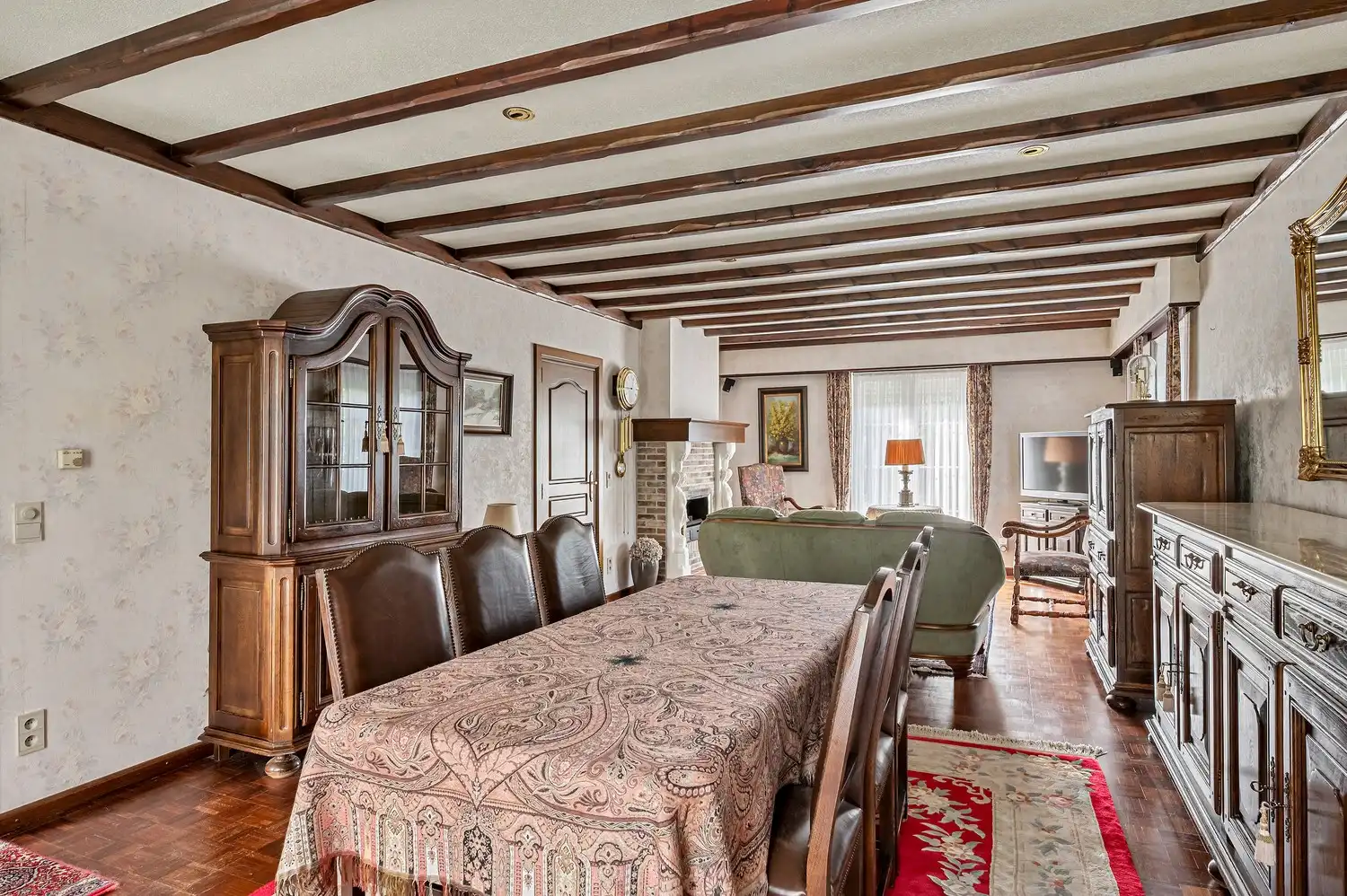 Laagbouwwoning op prachtig perceel van 2196m² foto 11