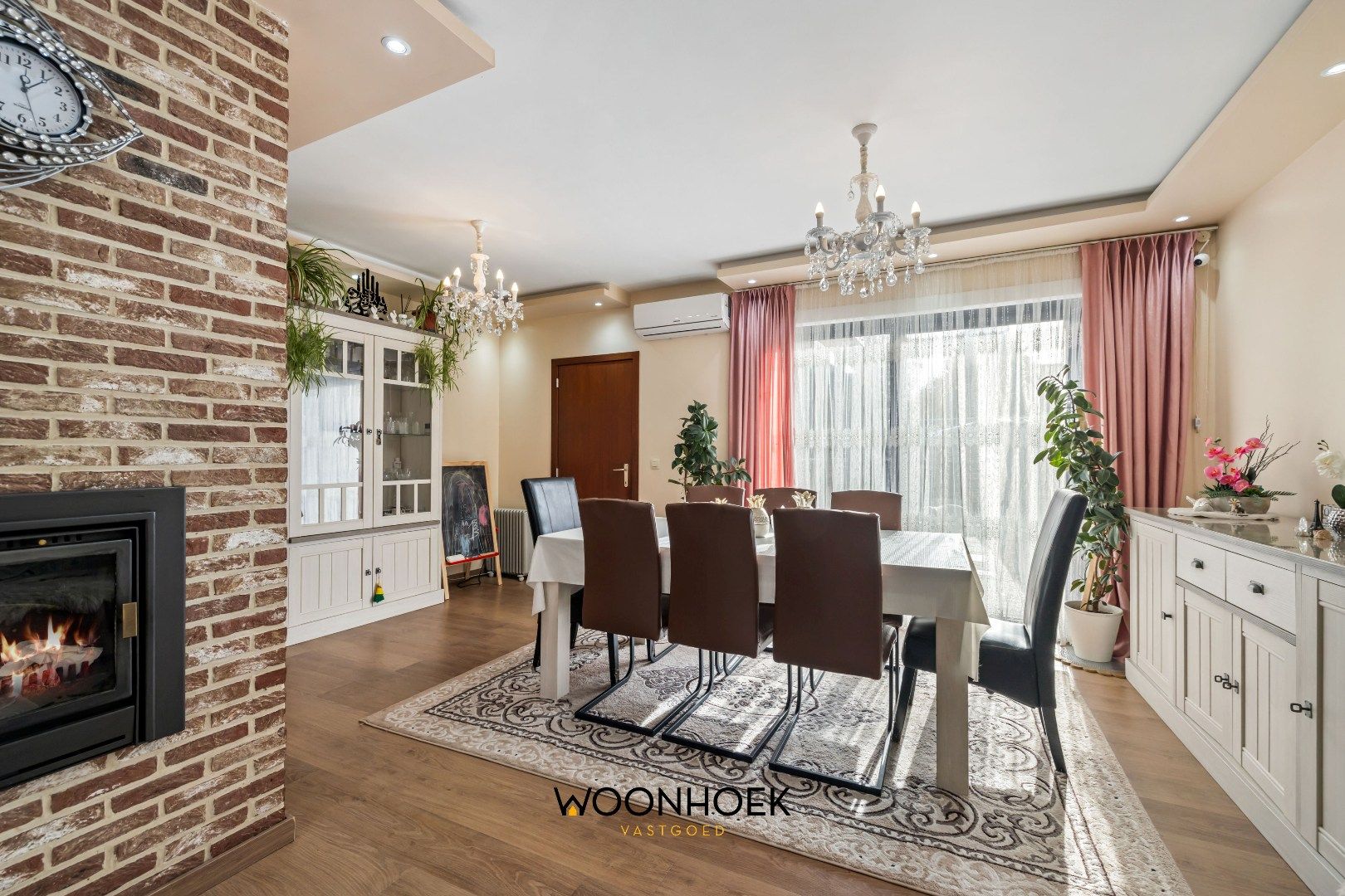 VERKOCHT! Binnen de maand! Woonhoek Vastgoed foto 2