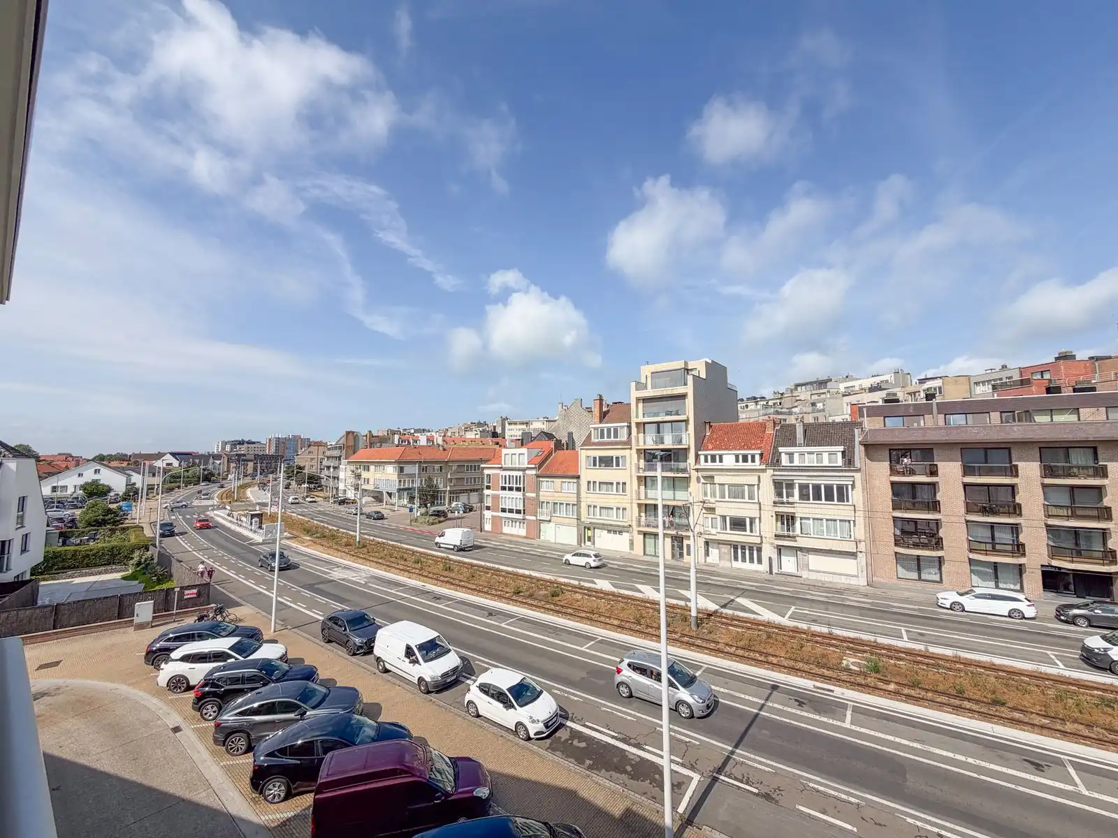 Fanstastisch ruim hoekappartement met 2 slpk én gemeubeld, pal aan zee foto 7