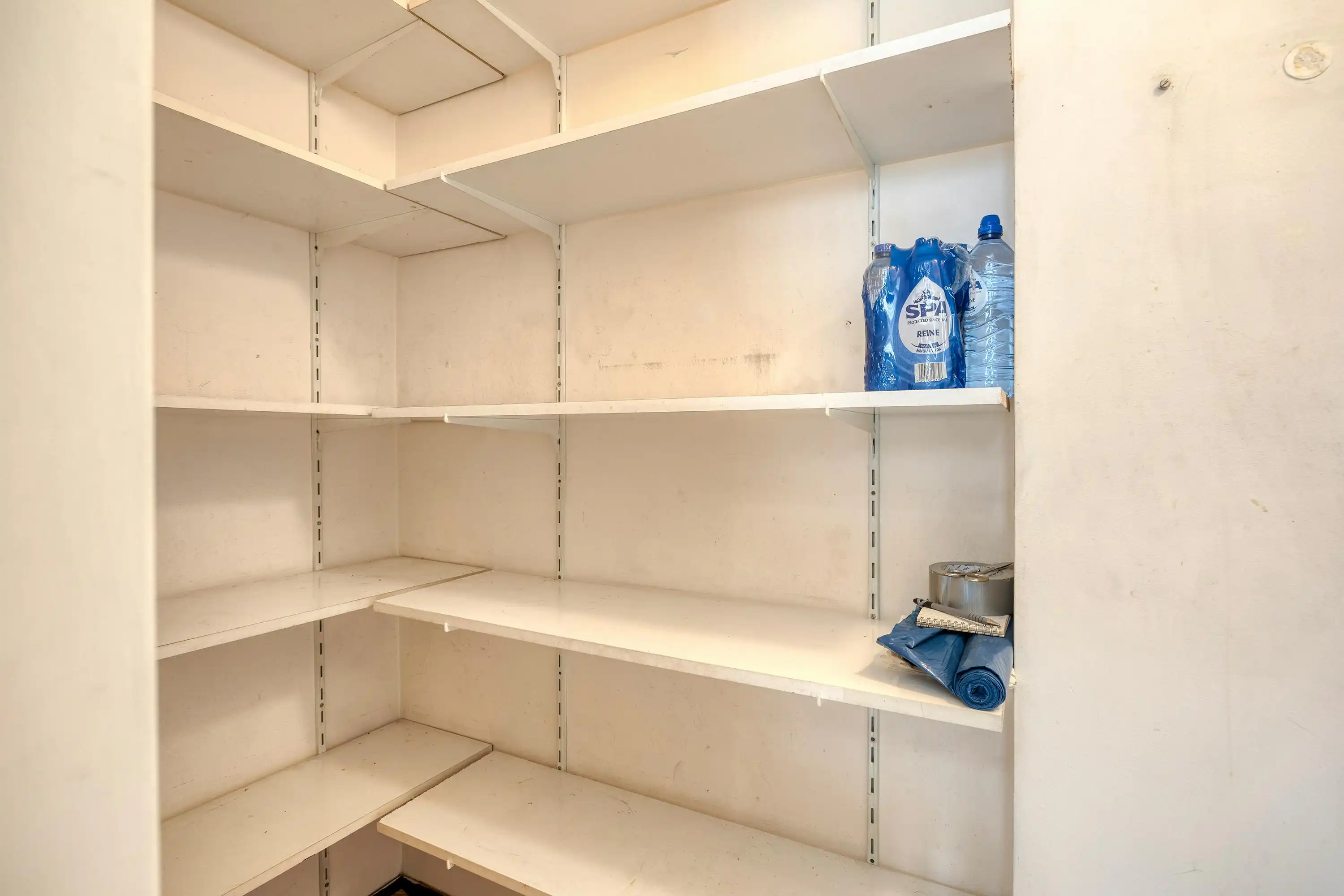 Ruim appartement met 2 terrassen te koop in Merksem foto 9
