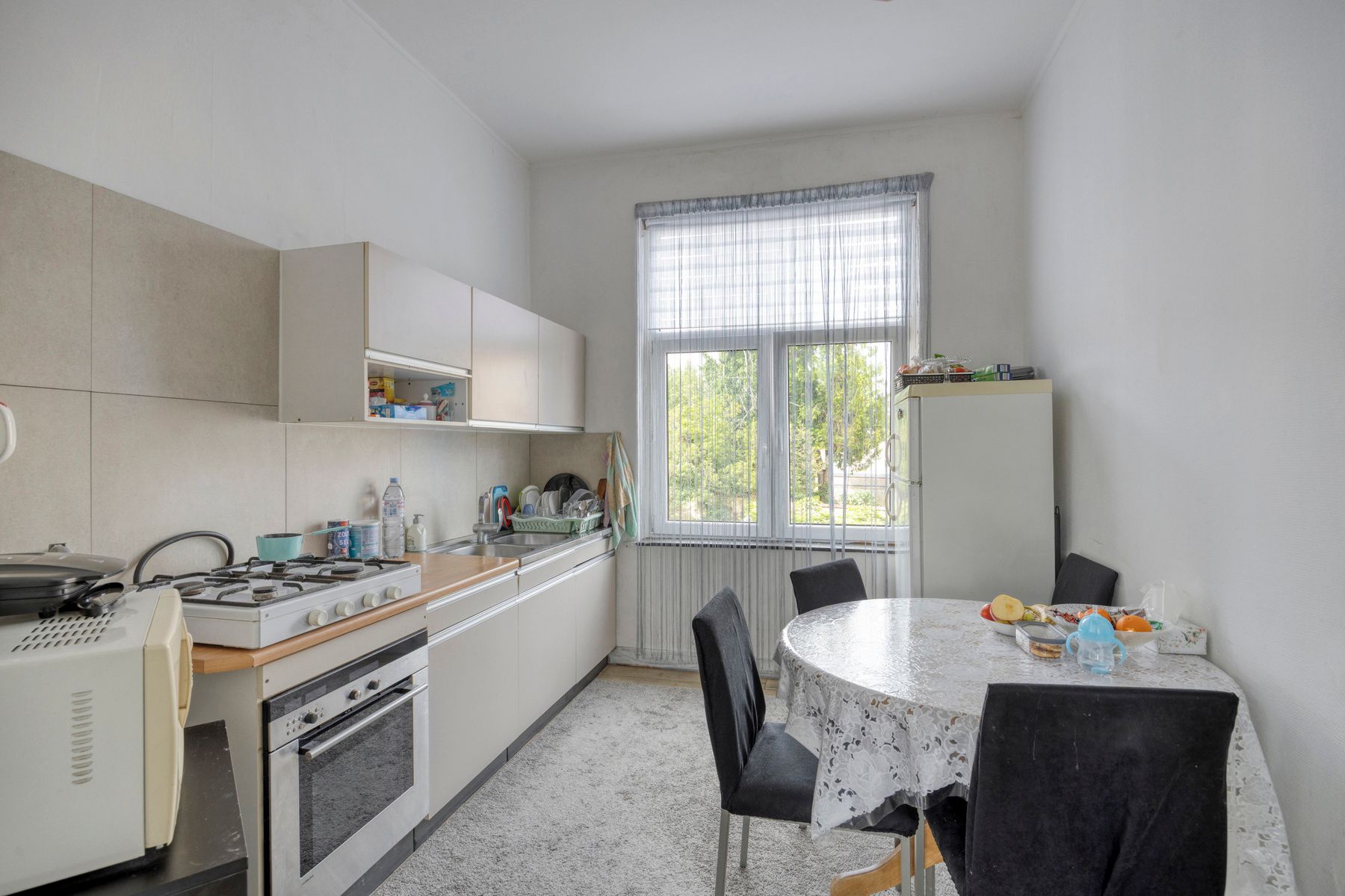 Handelspand met bewoning op topligging foto 14