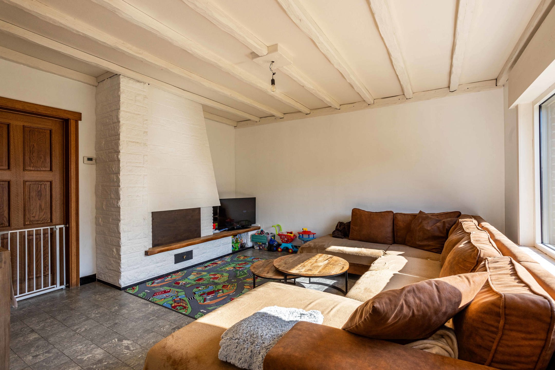 Halfopen woning met 3 slpks, garage en tuin te Oudenaarde foto 3