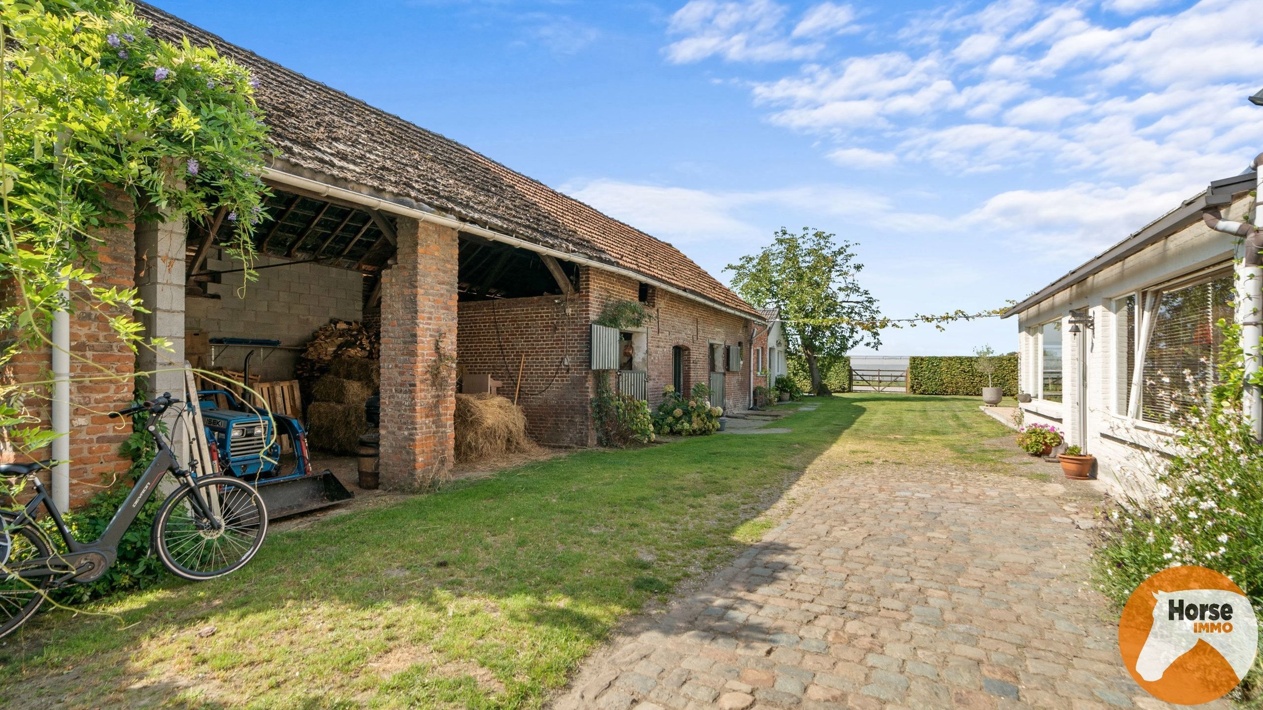 RUMMEN - Charmant woonhuis met paardenstallen en hondentrimsalon foto 37