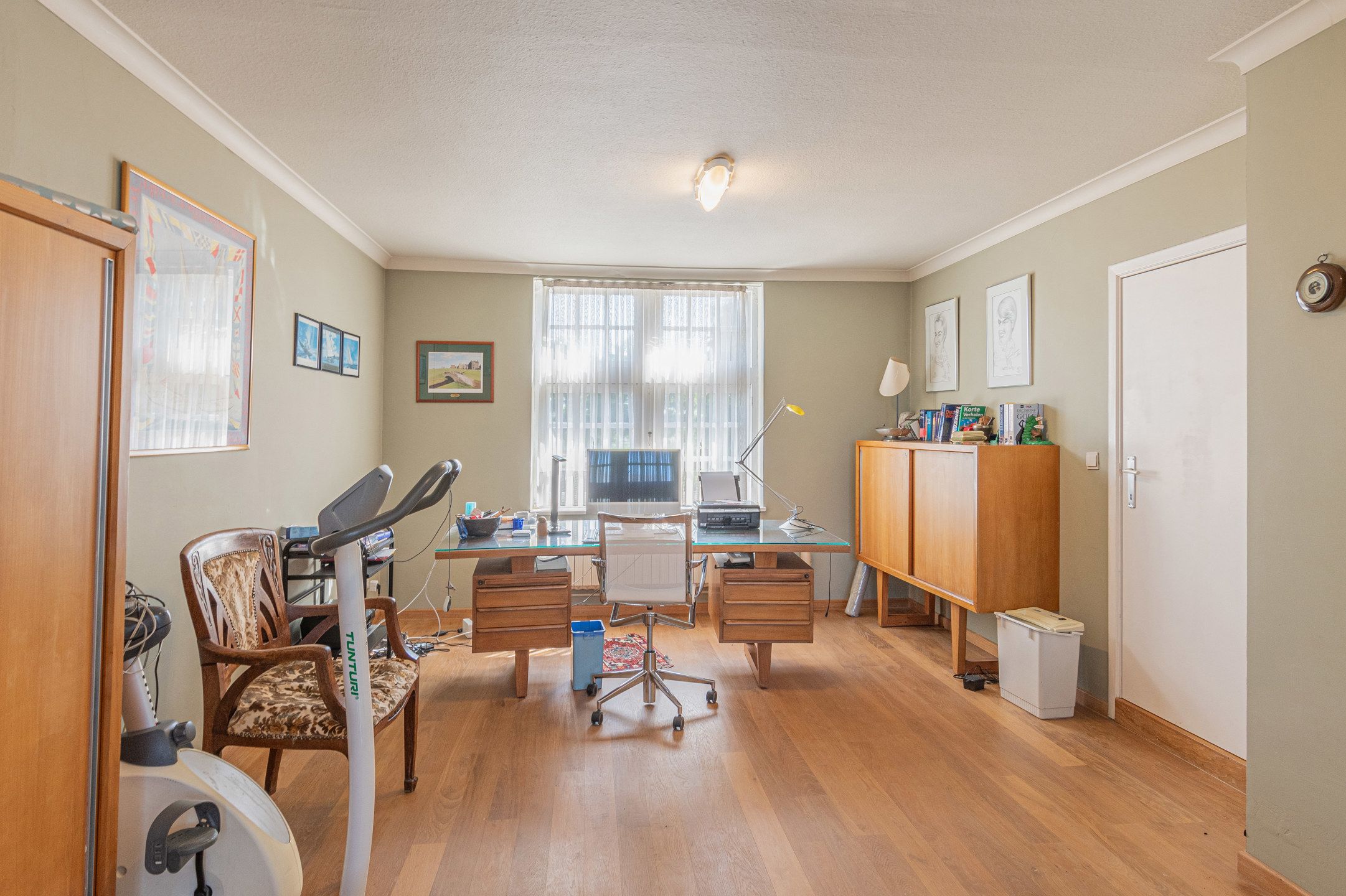 Riante woning met grote praktijkruimte foto 33