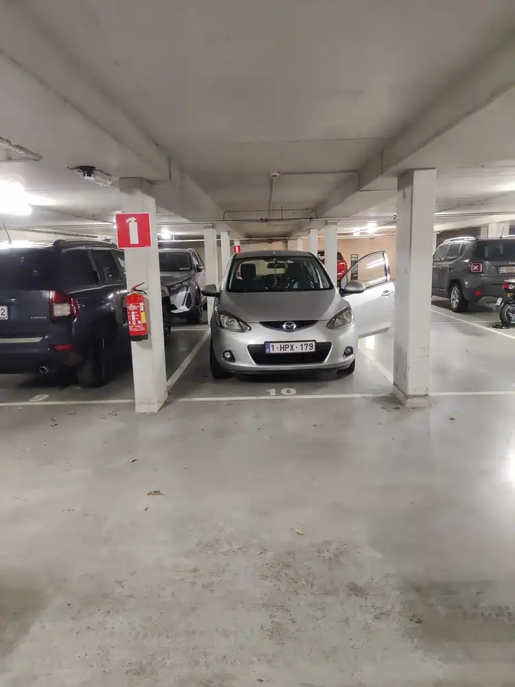 Autostaanplaats te koop in Wommelgem foto 5