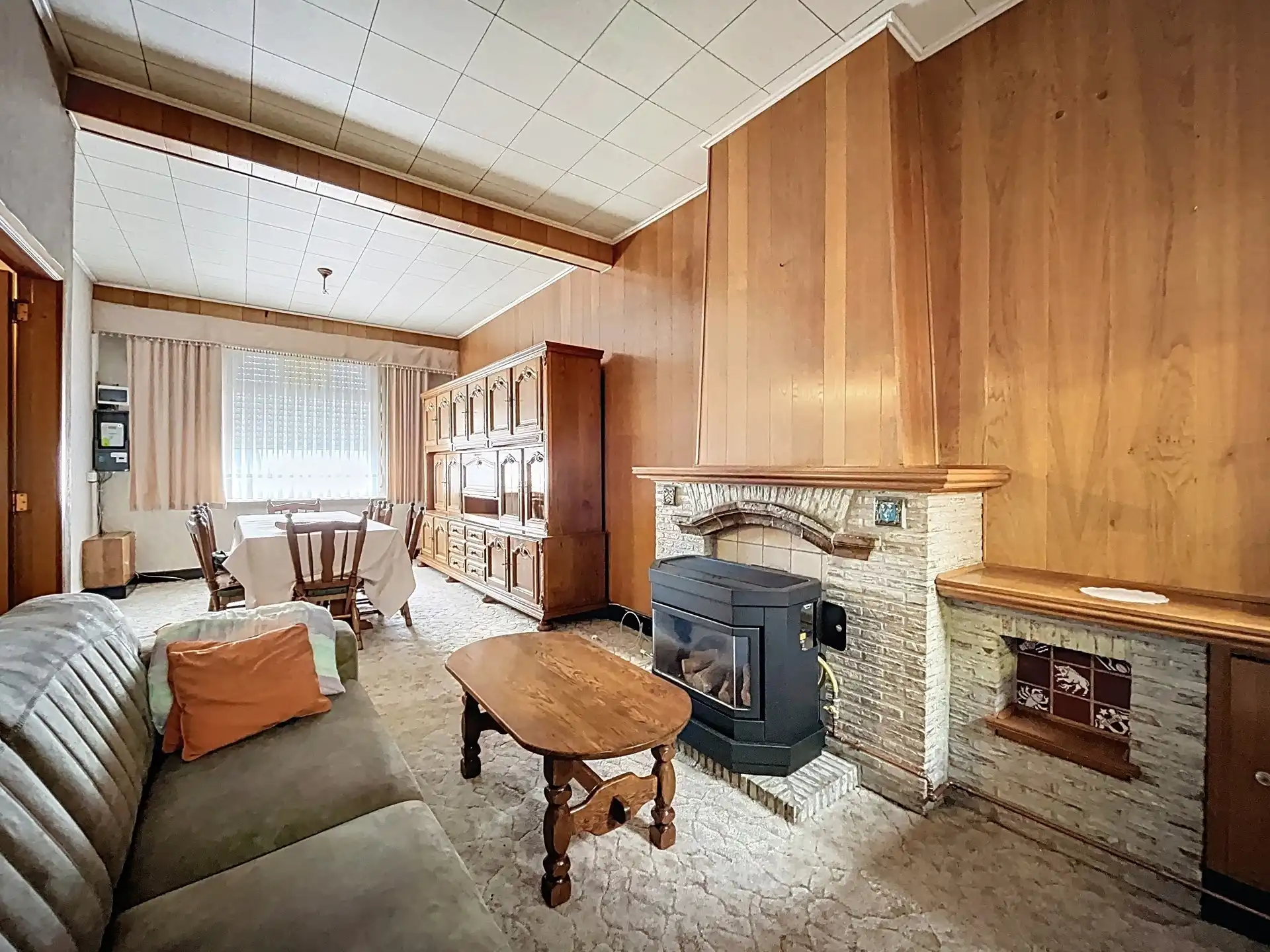 Charmante gezinswoning met garage op perceel van 257m²  foto 2