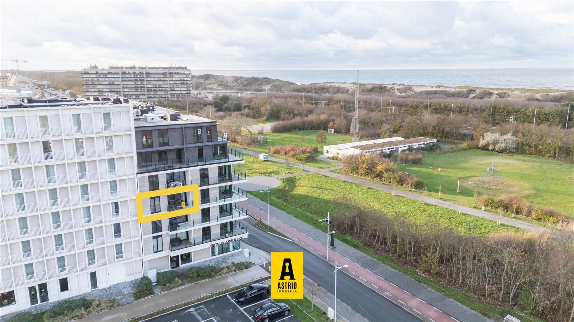 Luxueus (quasi nieuw) appartement vlakbij het strand!  foto 21