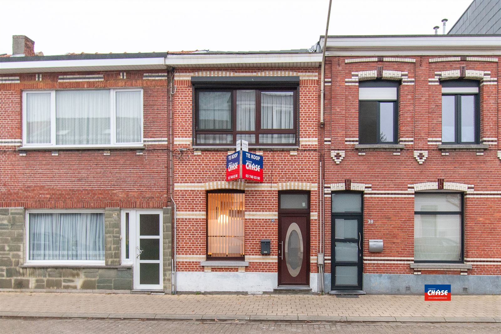 Op te frissen woning met 2 slaapkamers foto {{pictureIndex}}