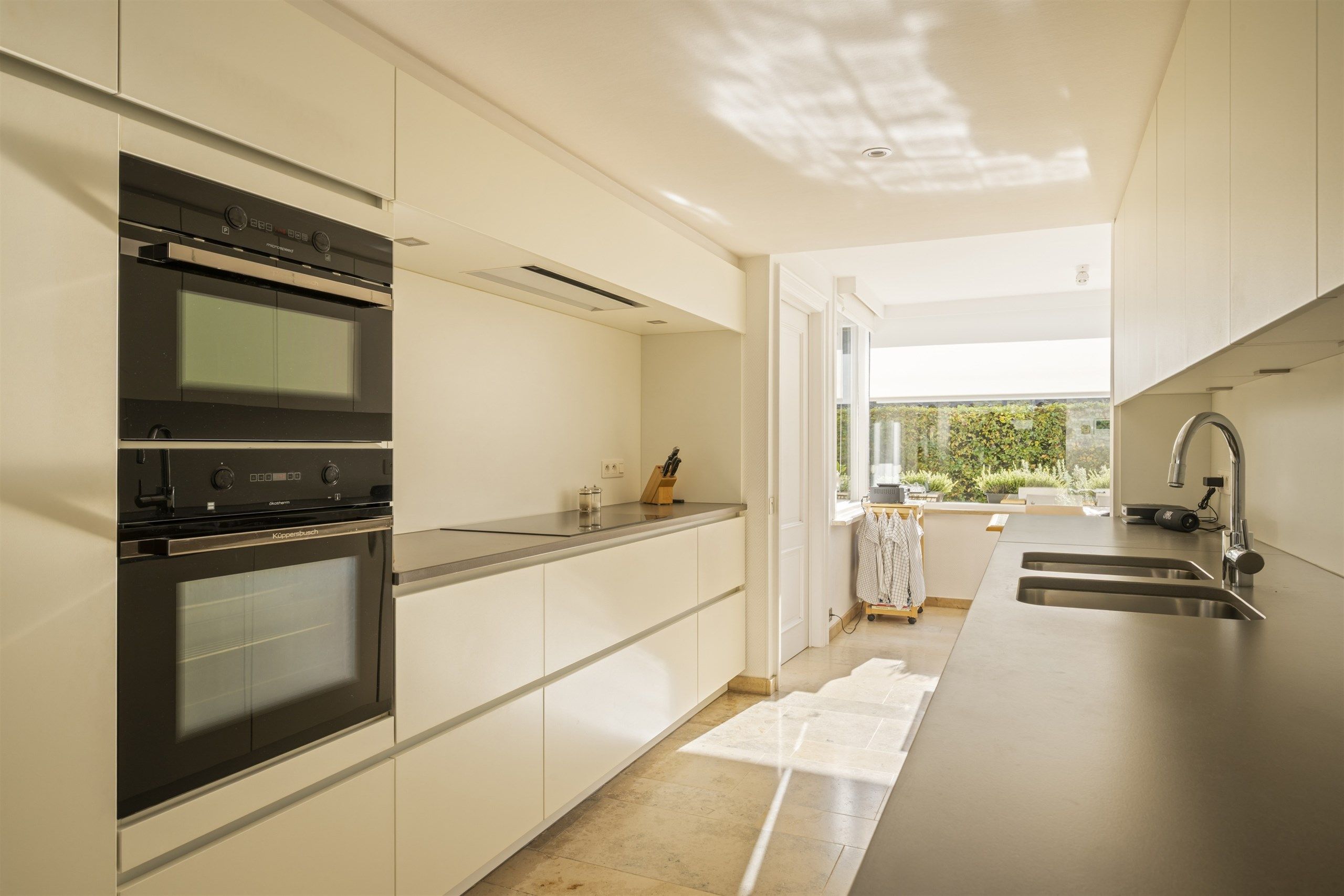 Ontdek deze gezellige eigendom op 1097 m² - 4 slaapkamers +bureel foto 20