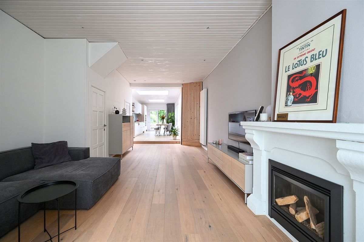 Supergezellige gerenoveerde woning met zij-ingang foto 9