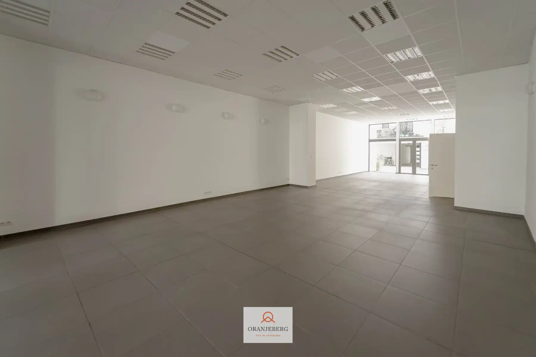 Handelspand 178 m²  te huur in Burgstraat foto 3