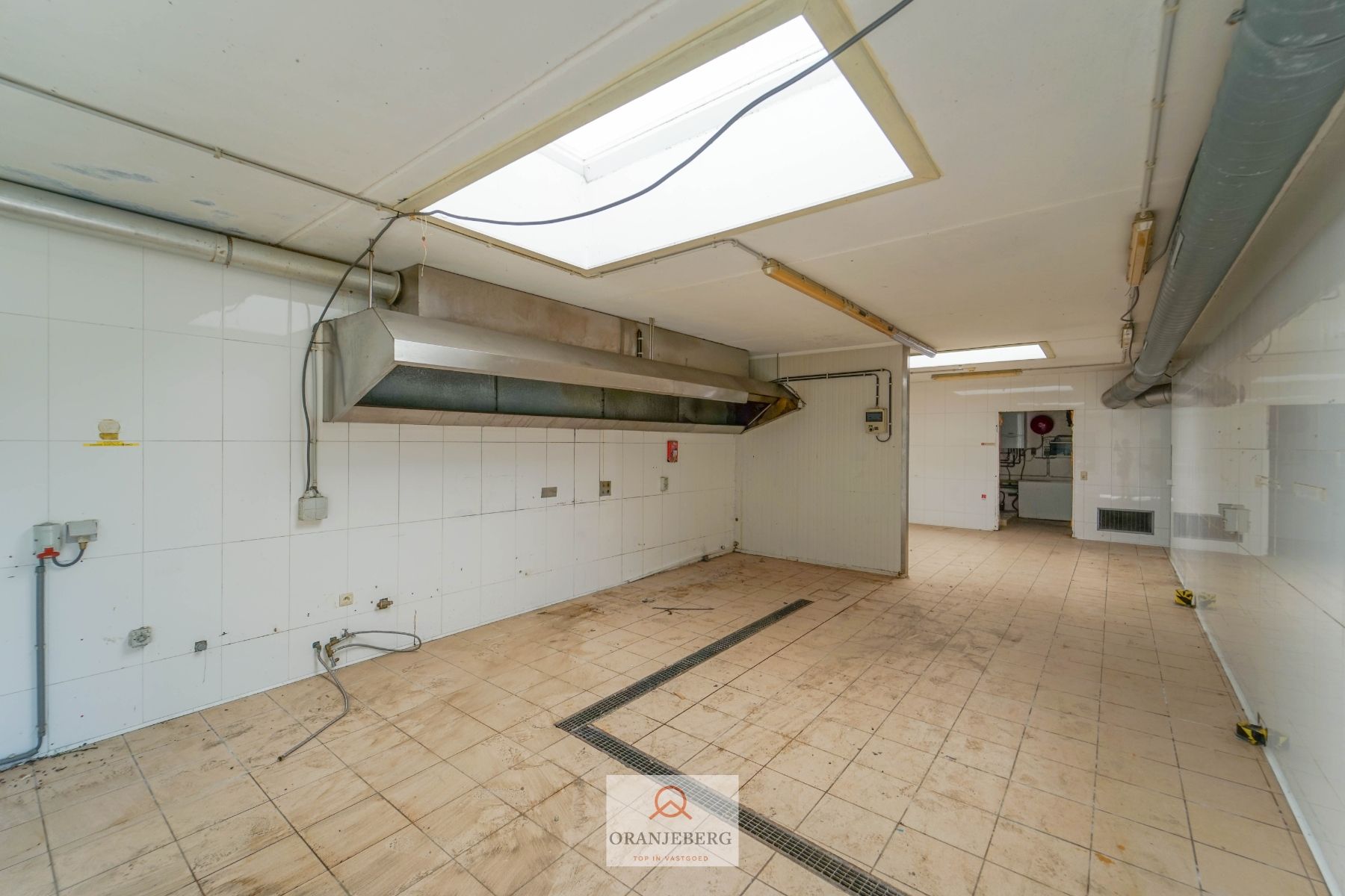 Ideaal te renoveren rijwoning + werkplaats + garage + tuin voor 591m² foto 19